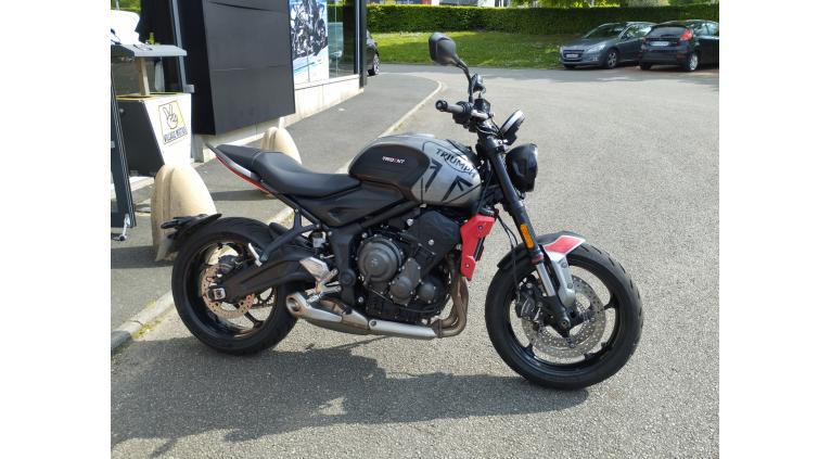 TRIUMPH TRIDENT 660