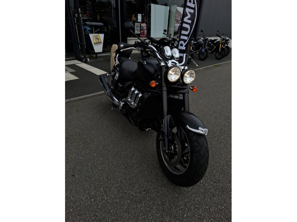TRIUMPH ROCKET III ROADSTER MAT BLACK