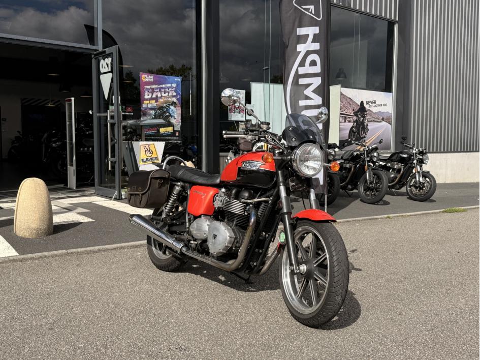 TRIUMPH Bonneville T100