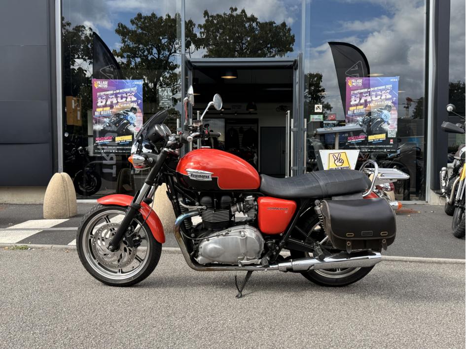 TRIUMPH Bonneville T100
