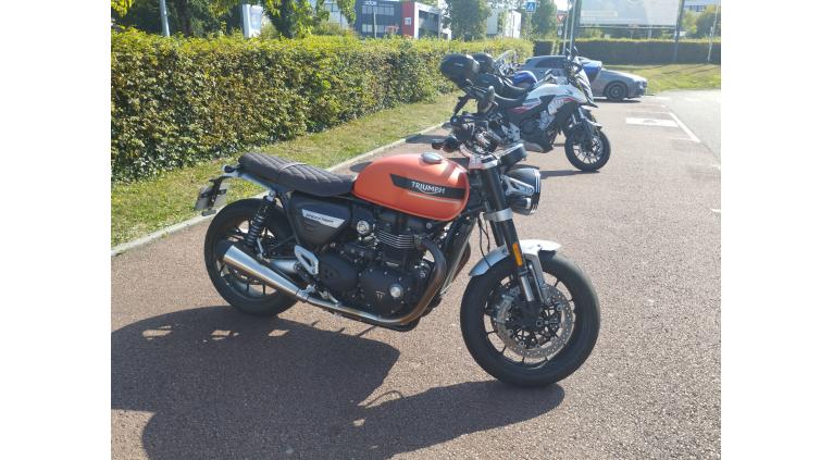 TRIUMPH SPEED TWIN 1200