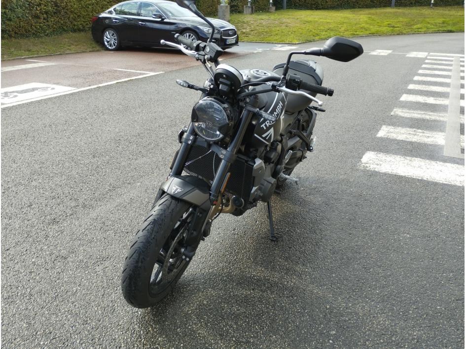 TRIUMPH TRIDENT 660 NOIR MAT FULL