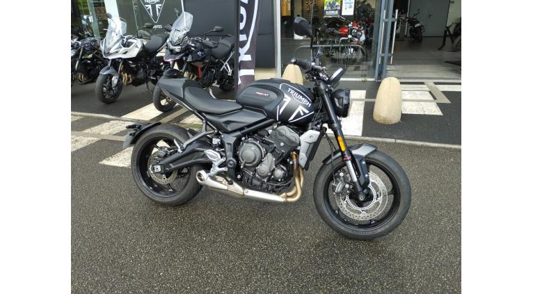 TRIUMPH TRIDENT 660