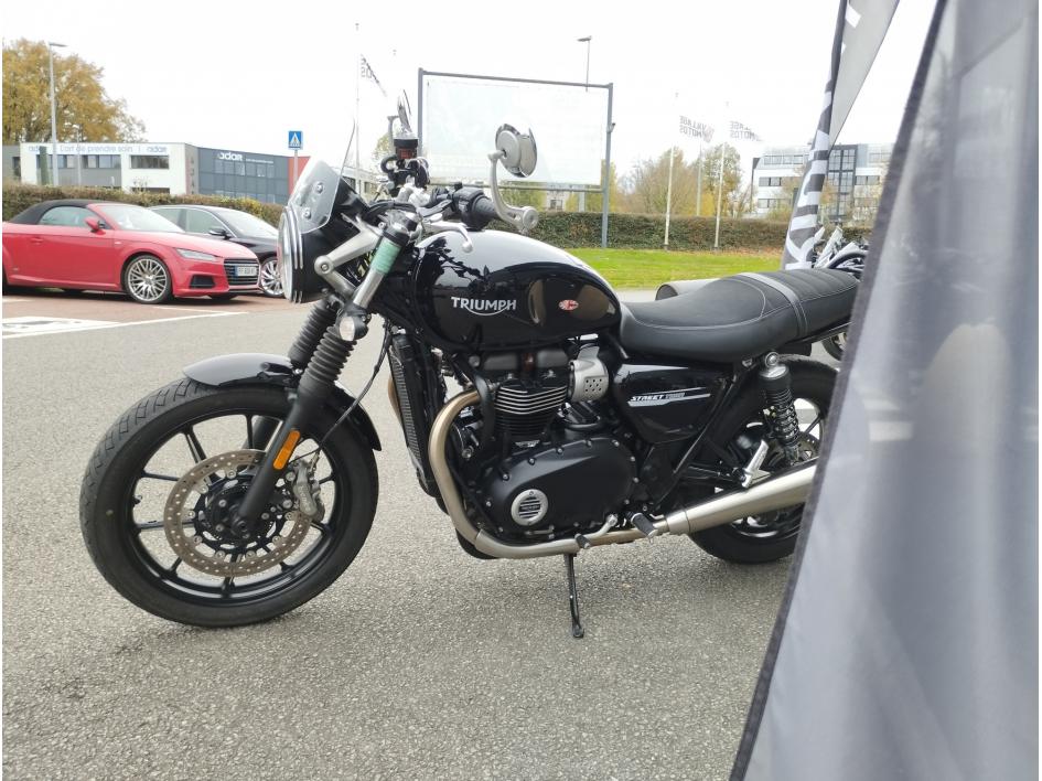 TRIUMPH STREET TWIN  900 NOIR bridable A2