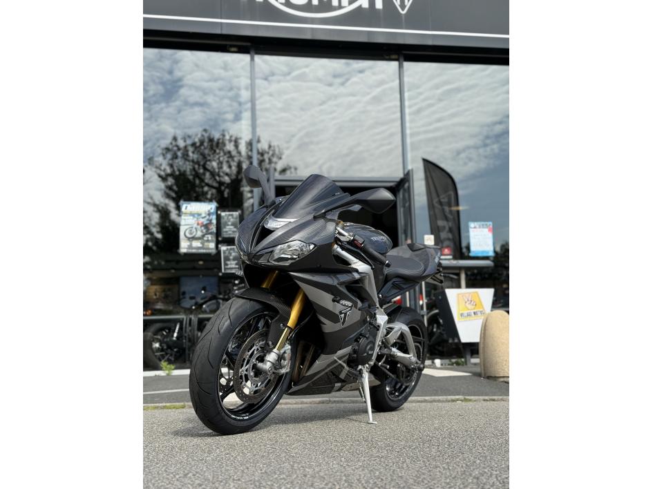 TRIUMPH DAYTONA 765 Moto 2