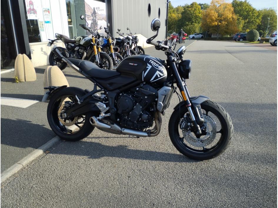TRIUMPH TRIDENT 660 NOIR MAT A2