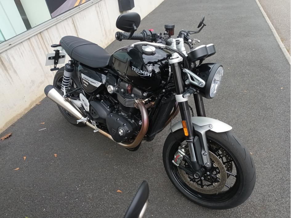 TRIUMPH SPEED TWIN 1200