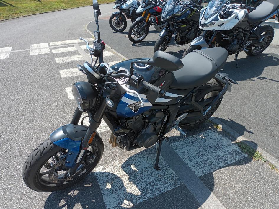 TRIUMPH TRIDENT 660