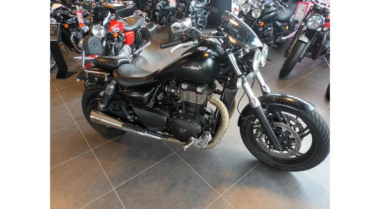 TRIUMPH THUNDERB. STORM