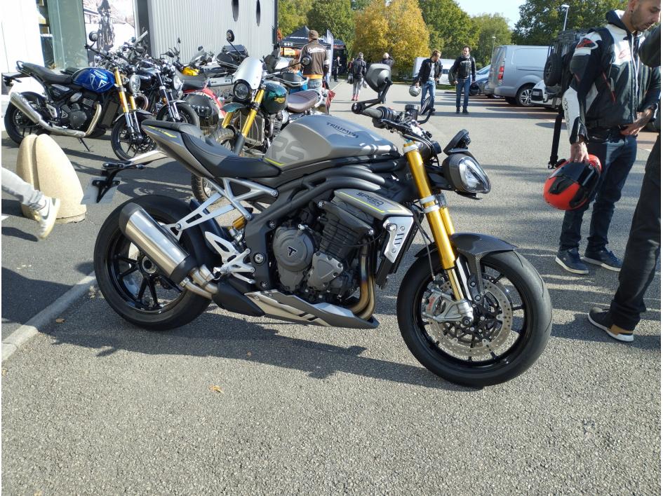 TRIUMPH SPEED TRIPLE 1200 RS 2024