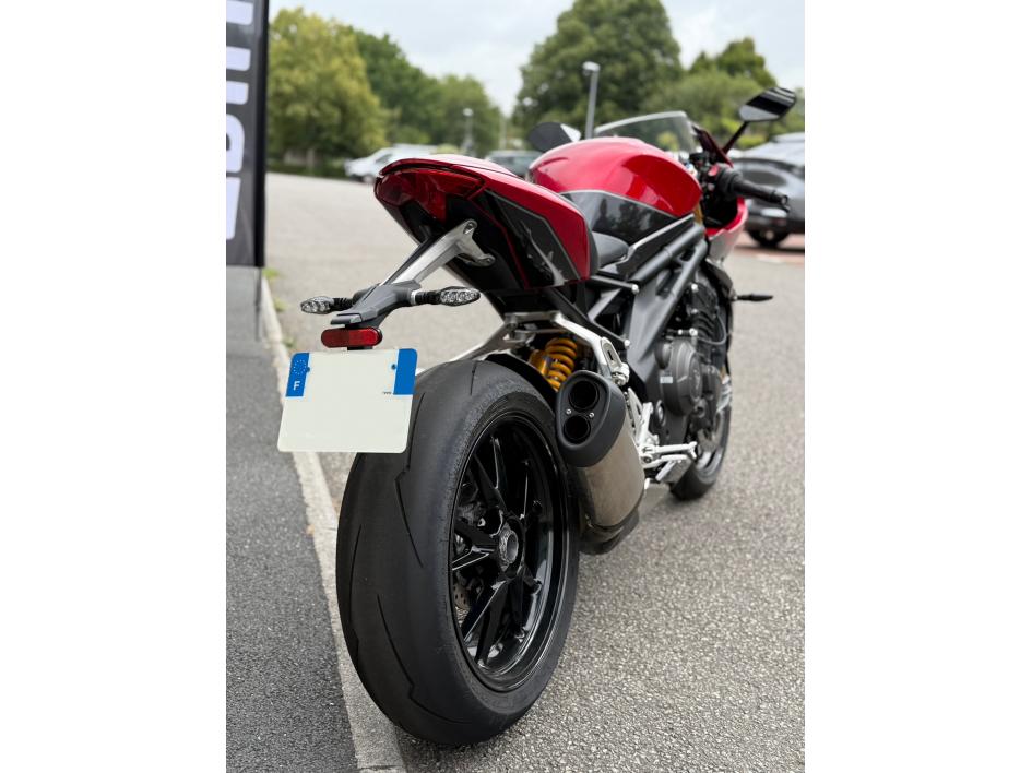 TRIUMPH SPEED TRIPLE 1200 RR