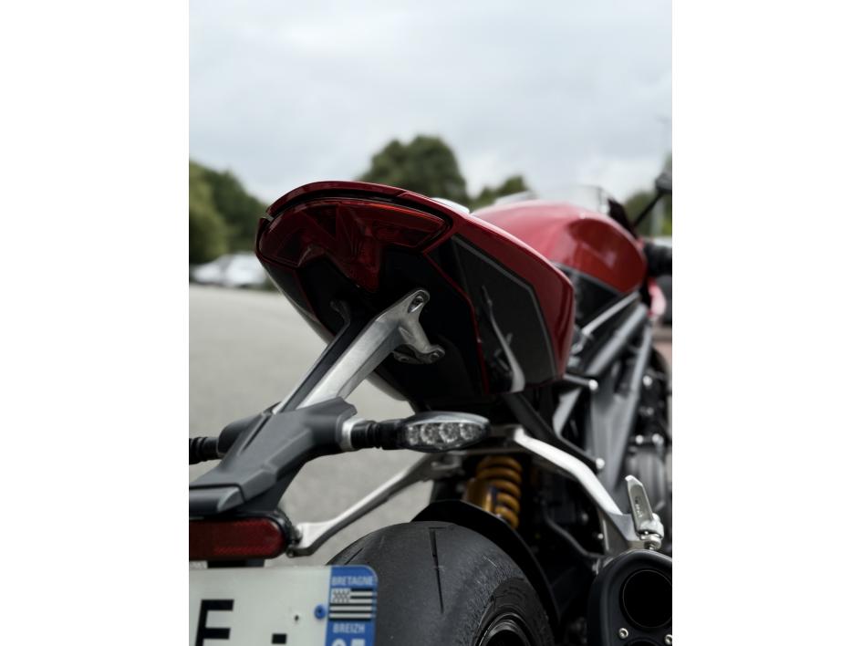 TRIUMPH SPEED TRIPLE 1200 RR