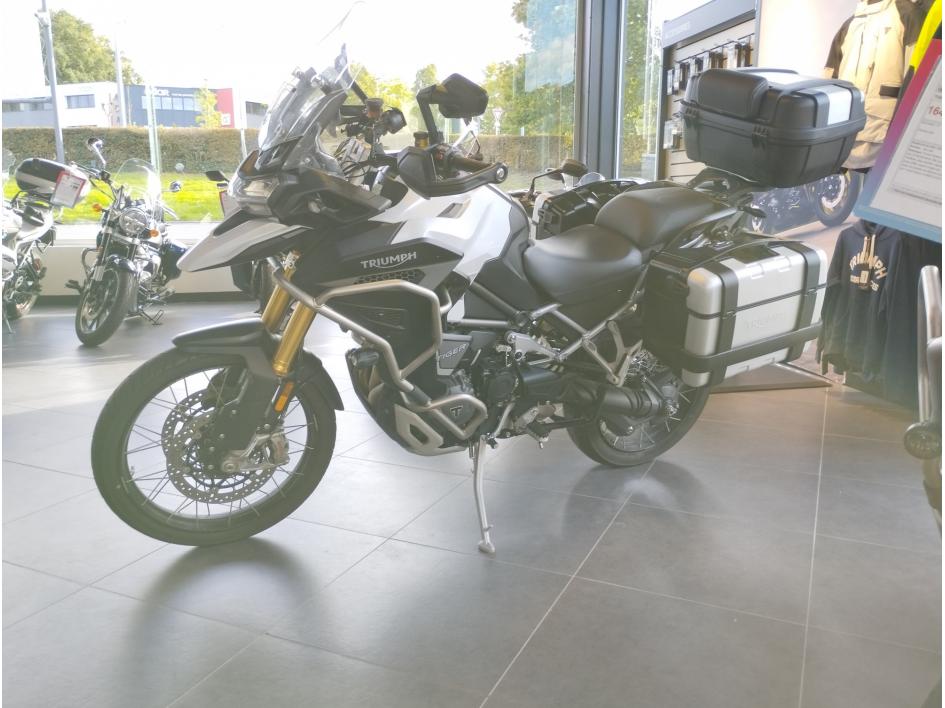 TRIUMPH TIGER 1200 RALLY EXPLORER 2022 